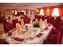 Chef, waiter, receptionist, bartender and kitchen assistant