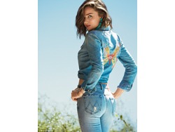 DENIM CLOTHING STORE Needs Reputable Sales Assistants