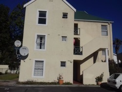 2 Bedroom Apartment In Claremont for rent