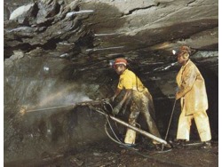 TAU LEKOA GOLD MINE PERMANENT WORKERS NEEDED. HR 0799805688