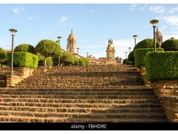 TSHWANE MUNICIPALITY IN PRETORIA WE RE LOOKING FOR 9000 EMPLOYEE S CONTACT MR MOLEKOA (072)2894 353