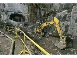 Impala platinum mine is looking for workers at 16shaft urgently tell no 0605292993